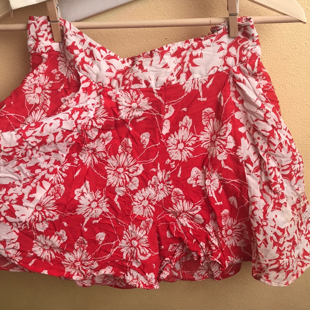 FREE PEOPLE - High-Wasted Shorts w/ Pockets SM/XS